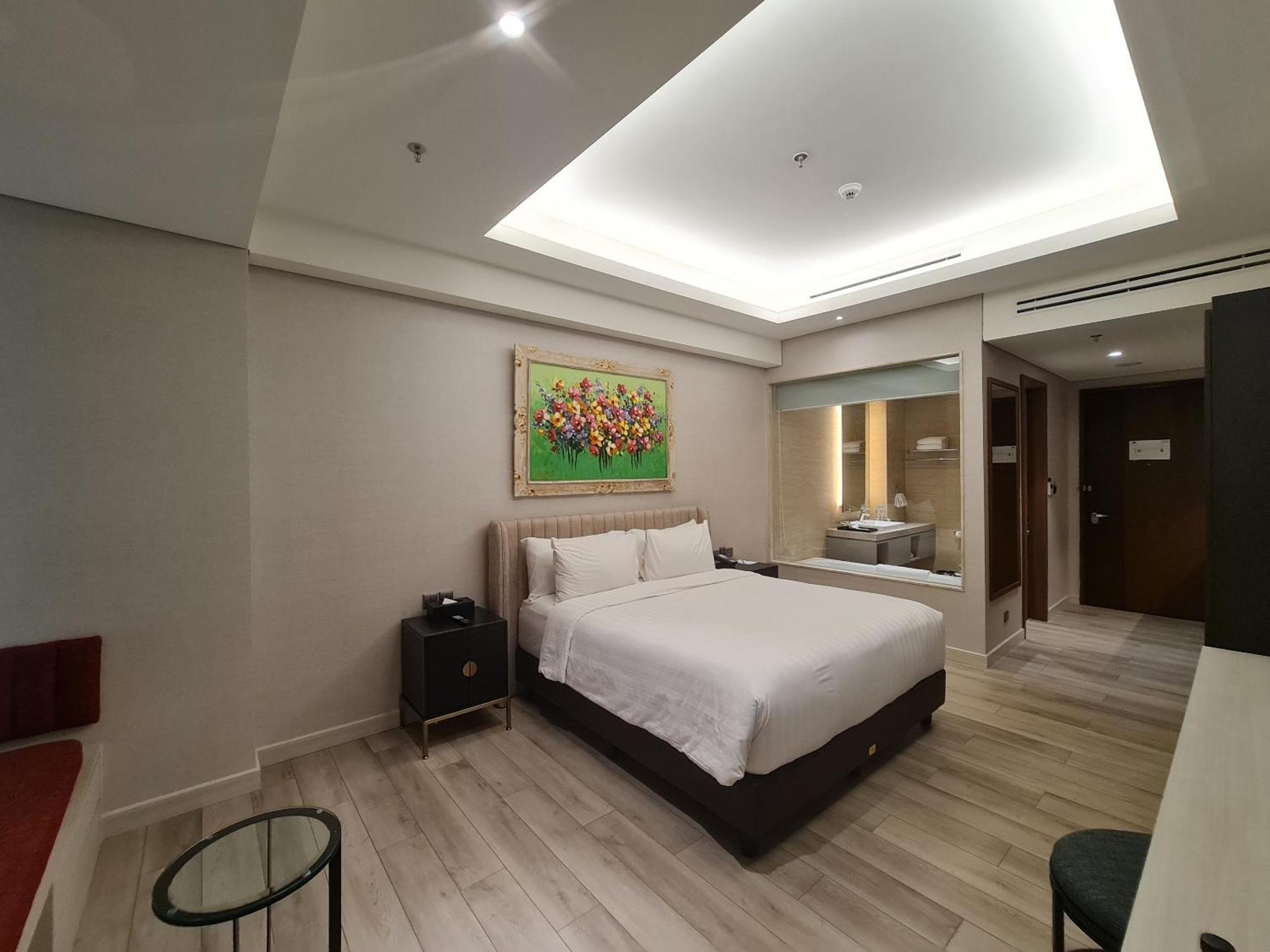 Trembesi Hotel Serpong Exterior foto